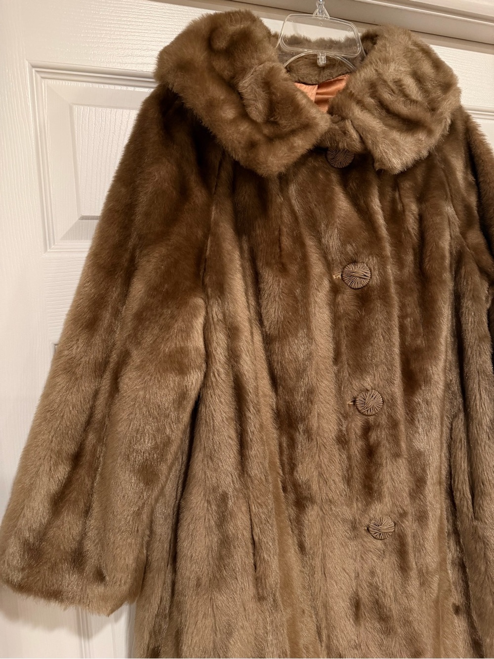 Vintage Women's Brown Faux Fur Coat with Rounded Collar